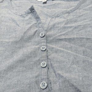 Tie your head-to-toe denim look w/ this cute shirt